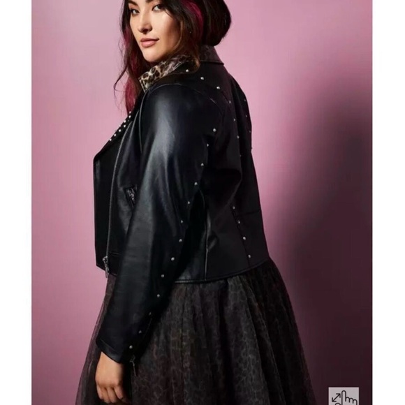 Torrid Black Leather Jacket with Leopard Collar - Picture 3 of 16